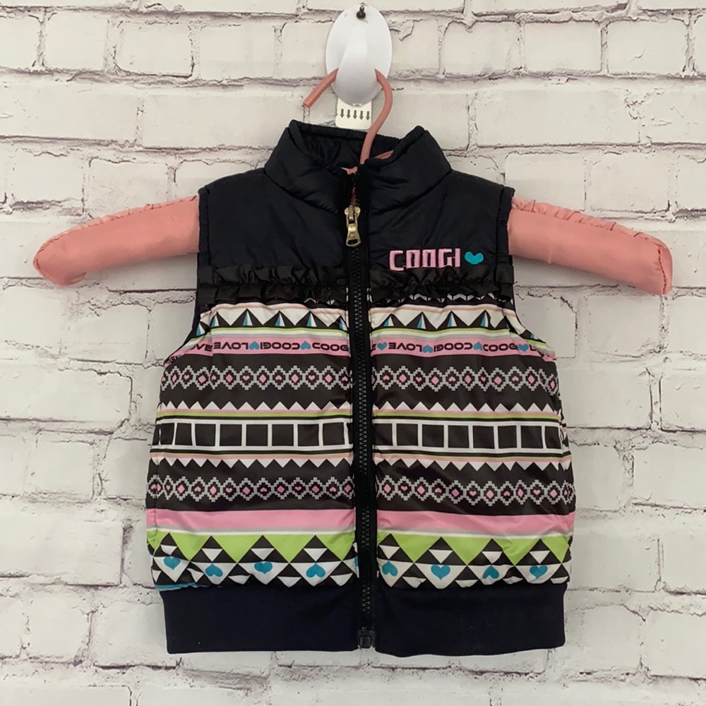 Coogi girl’s puffer Vest size 6/9 Mo